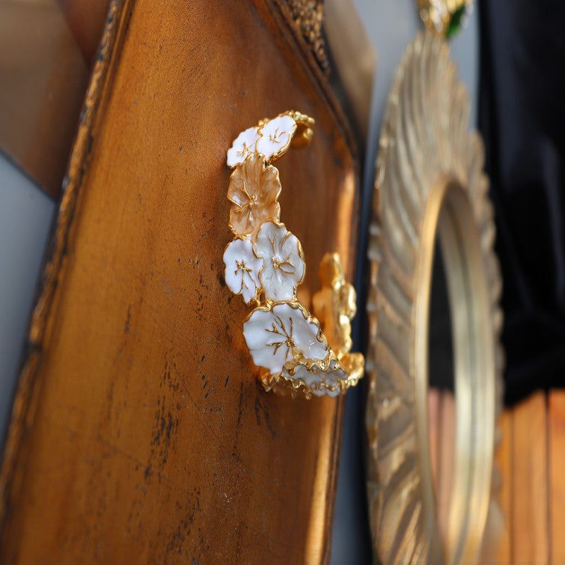 Golden Bloom · Vintage Florales Emaille-Armspange