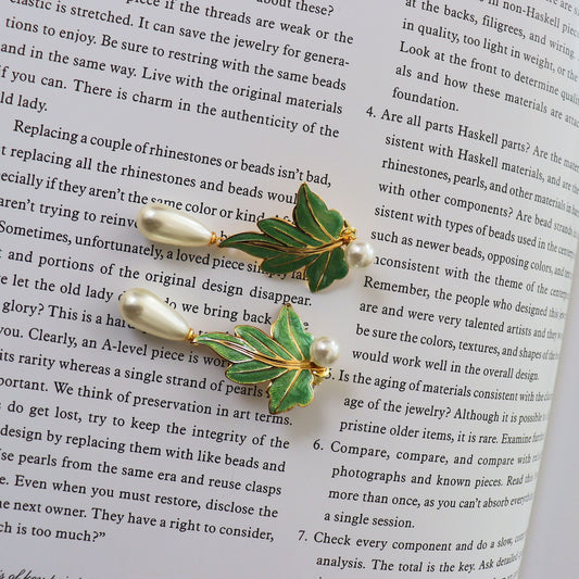 Purity of Water · Vintage Baroque Enamel Pearl Necklace Set