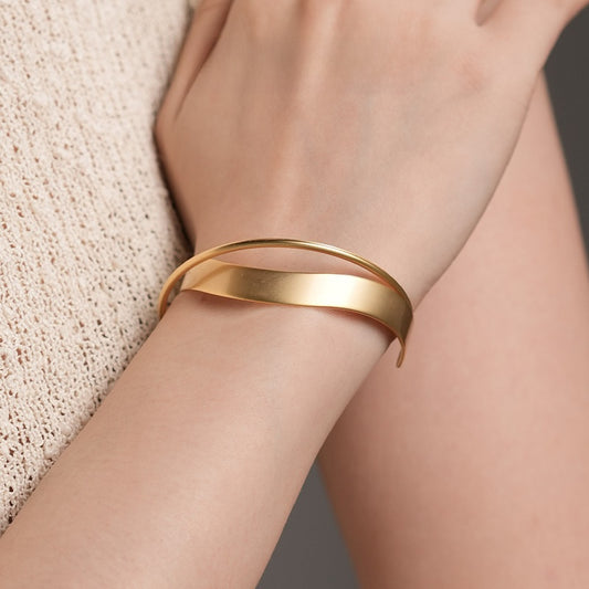Golden Fold · Minimalist Layered Cuff Bracelet