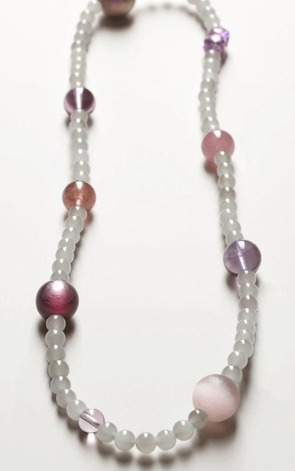Violet Serenity · Dreifach-Gewickeltes Jade- & Lila-Heilungsarmband