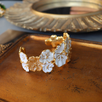 Golden Bloom · Vintage Florales Emaille-Armspange