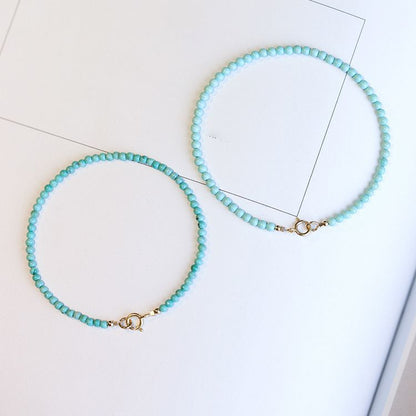 Whispered Turquoise · Minimalistisches Perlenarmband