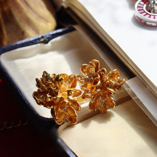 Twin Bloom · Anillo Ajustable Dorado Esculpido Vintage